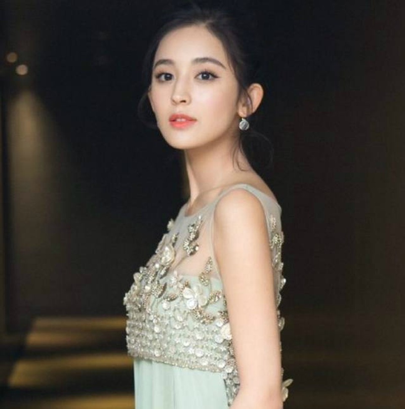 刘昊然